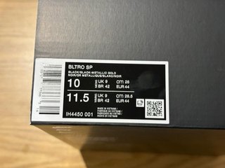 Stivali Nike Baltoro Neri e Dorati