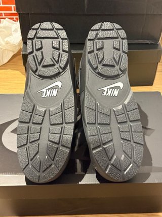 Stivali Nike Baltoro Neri e Dorati