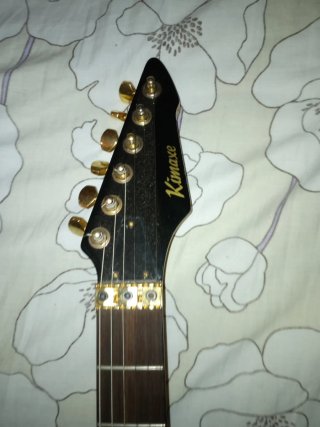 Guitarra Eléctrica + bandolera + Funda