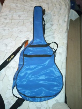 Guitarra Eléctrica + bandolera + Funda