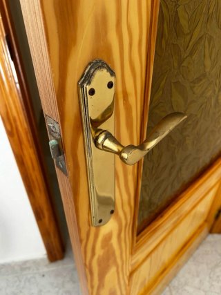 Puerta interior madera con cristal