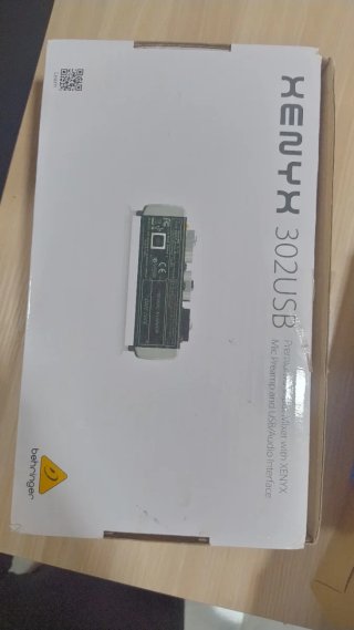 Behringer Xenyx 302USB Mesa Mezclas