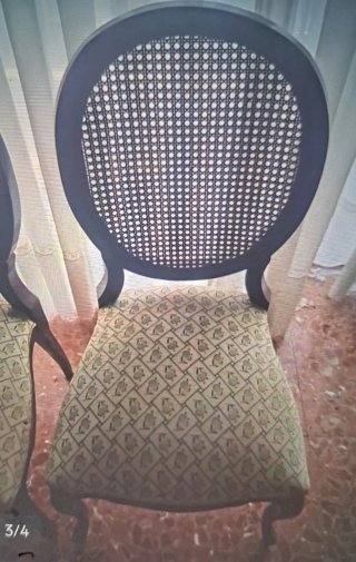 Juego de 2 Sillas con Respaldo de Rattan