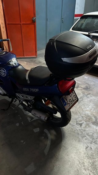 Suzuki GSX750F azul - Precio negociable