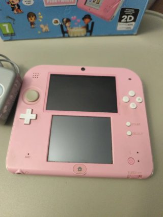 Nintendo 2DS Tomodachi Life Rosa