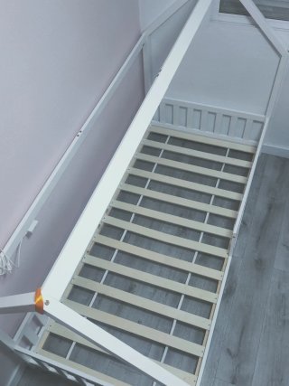 Cama infantil tipo casita
