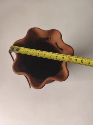Jarrón de terracota decorado
