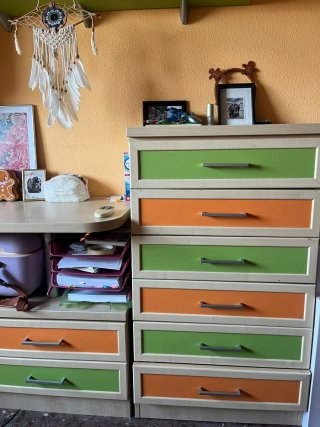 Mueble juvenil modular naranja y madera
