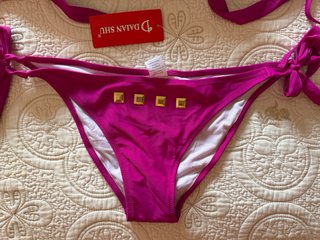 Bikini fucsia DAIAN SHU con detalles dorados