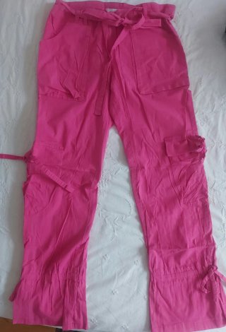 Pantalón cargo fucsia