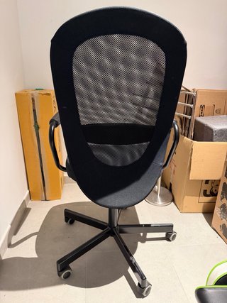 Silla de oficina ergonómica negra