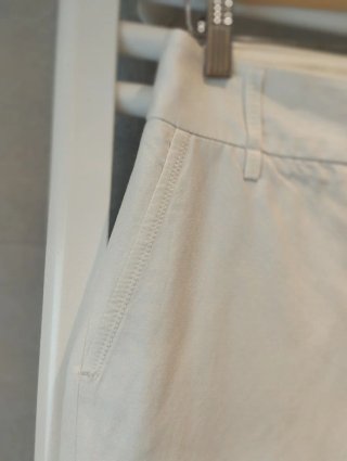Pantalón blanco algodón Zara