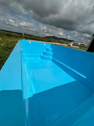 Piscina de poliester