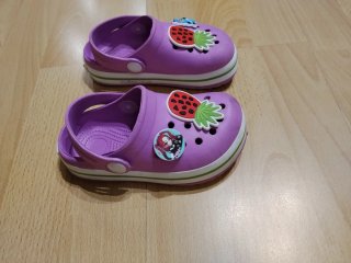 Chancletas TUC TUC Talla 25 Moradas