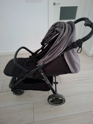 Carro de bebé Kinderkraft plegable