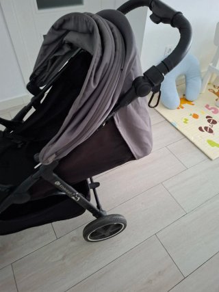 Carro de bebé Kinderkraft plegable