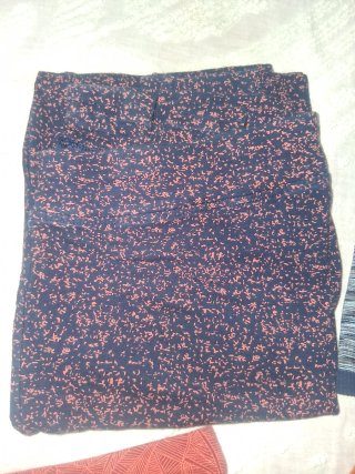 Lotto 4 pezzi: 2 reggiseni sportivi e 2 pantaloni