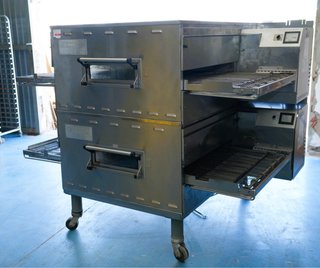 Armario Expositor Refrigerado 1400 Litros 3 Puert