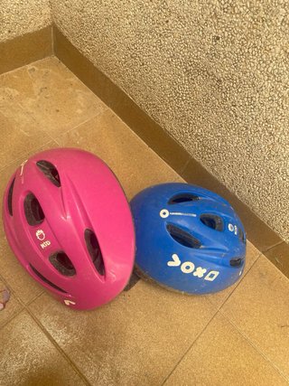 Casco de bici infantil rosa y azul