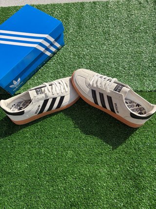 Adidas Spezial Beige/Negro