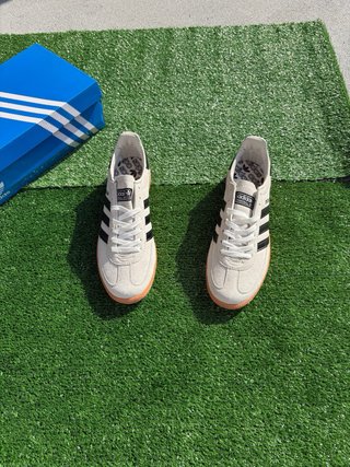 Adidas Spezial Beige/Negro