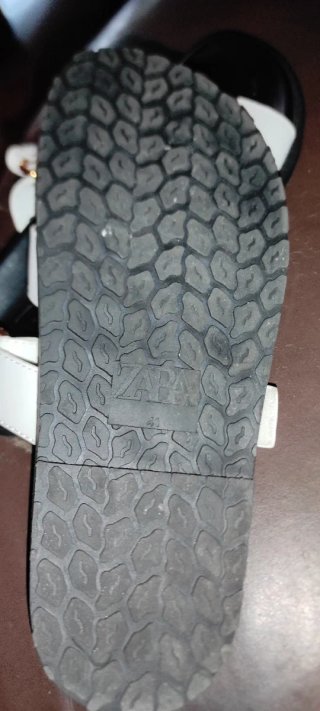Sandalias blancas y negras talla 41