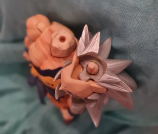 Figura Goku UI Customizada