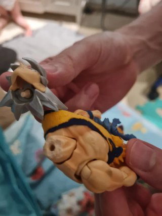 Figura Goku UI Customizada