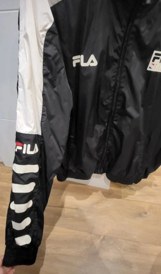 Chaqueta cortavientos  Fila Tech Negra y Blanca