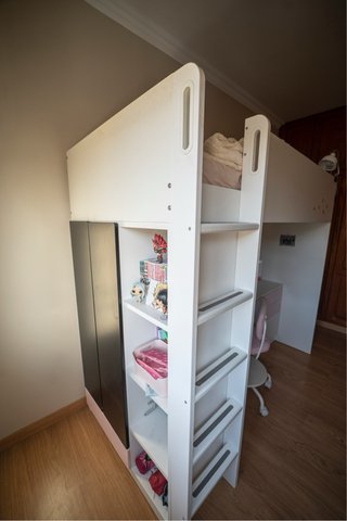 Cama alta IKEA SMÅSTAD con escritorio