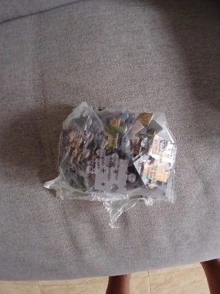 Puzzle di dinosauri in scatola