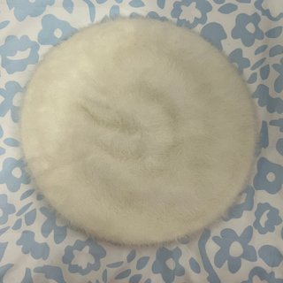 Lote 3 berretti da donna: nero, bianco e beige