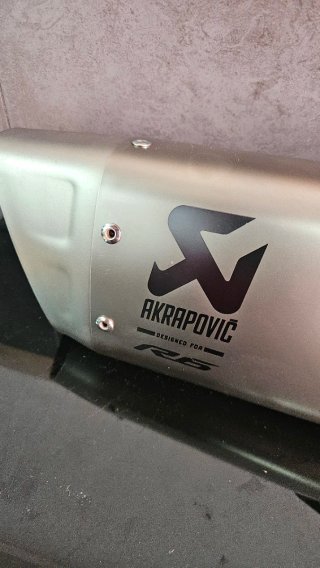 Silenciador Akrapovic Yamaha R6