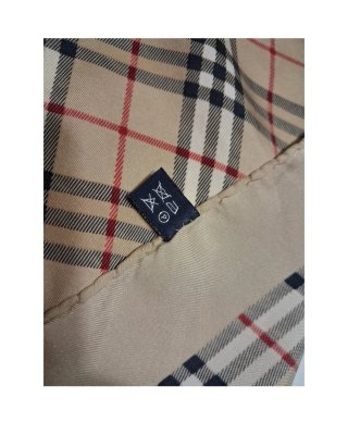 Pañuelo Burberry 100%  Seda