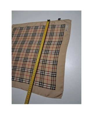 Pañuelo Burberry 100%  Seda