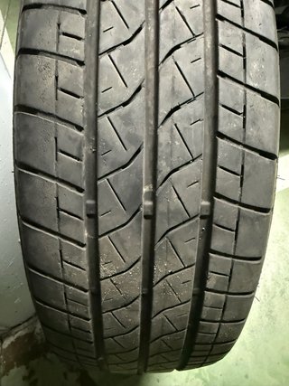 Neumático Bridgestone