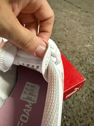 Scarpe Puma bianche e argento
