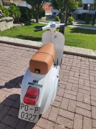 Vespa 75 Primavera Scooter Blanco