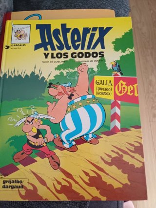 Libros comics: super humor y asterix