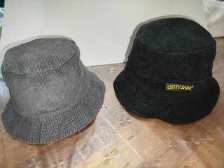 Gorros de pescador negro y gris