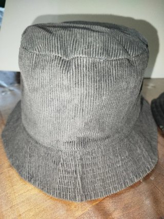 Gorros de pescador negro y gris