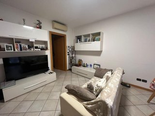 bilocale Salò mesi di giugno-luglio