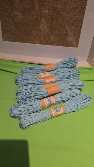 Fitas de cetim e outros materiais de artesanato