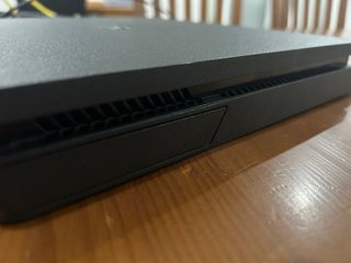 SONY PS4 Slim (PlayStation 4) Nera con Cavi
