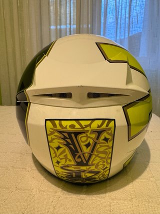 Casco de moto AGV blanco y amarillo