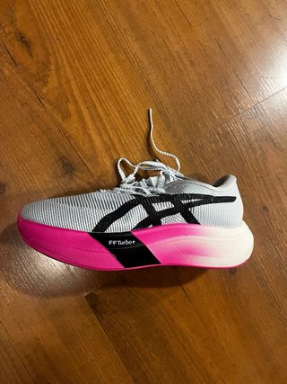 Zapatillas ASICS Metaspeed Sky Gris/Rosa