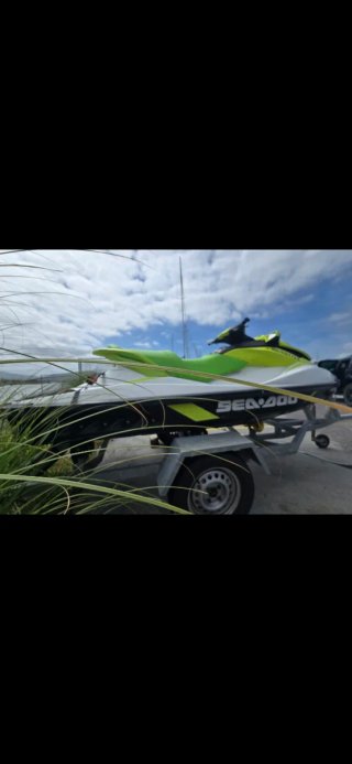 Moto de agua Sea Doo 2021 130 cv