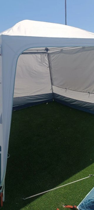 Carpa exterior Decathlon camping