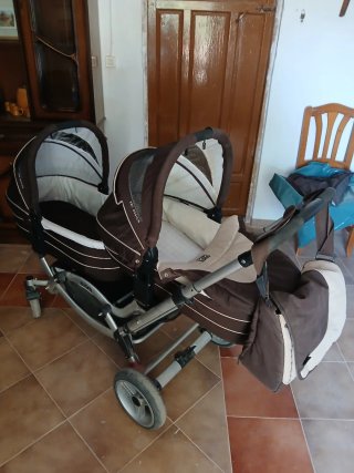 Carrito de bebé gemelar