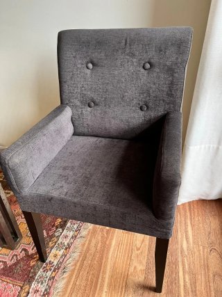 Sillas de comedor de tela y madera